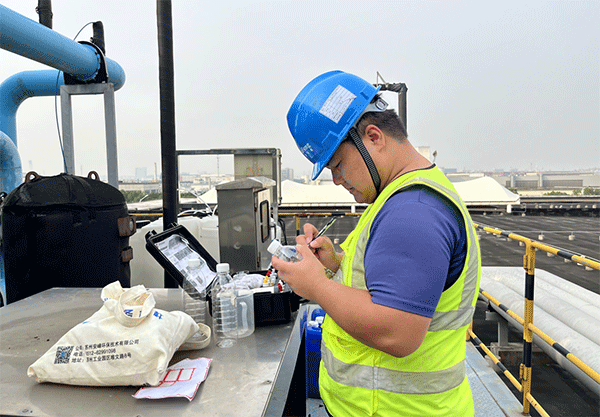 奉献与奋斗：一名水处理技术员的成长之路